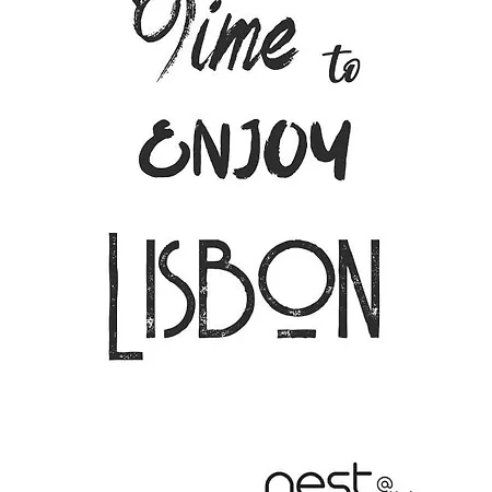 Serene Hideaway In Chiado דירה