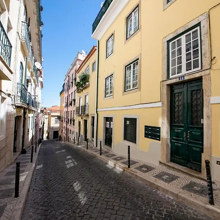 Serene Hideaway In Chiado