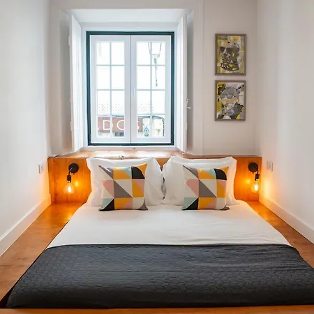Serene Hideaway In Chiado 아파트 *
