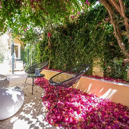 Serene Hideaway In Chiado Apartamento *