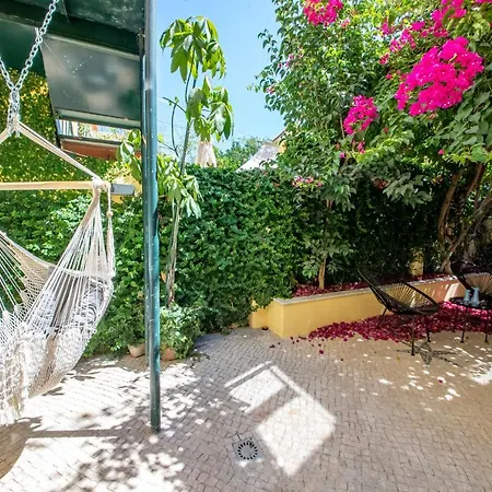 Chiado Oasis With Private Garden By Nestatlisbon Appartement *