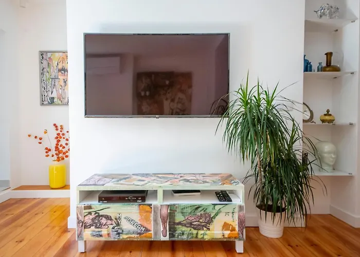 Serene Hideaway In Chiado Lisboa