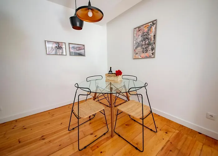 Serene Hideaway In Chiado *