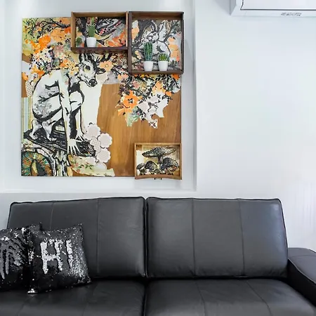 Serene Hideaway In Chiado Daire Lisboa