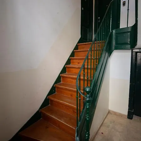 Daire Serene Hideaway In Chiado Lisboa